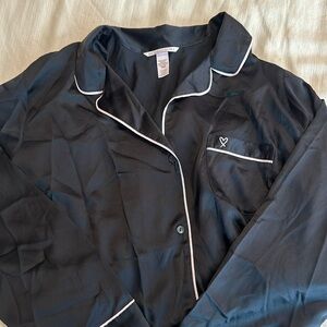 Victoria’s Secret silky polyester pajamas size XL